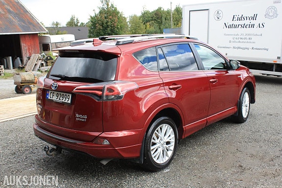 Toyota RAV4 6 of 30