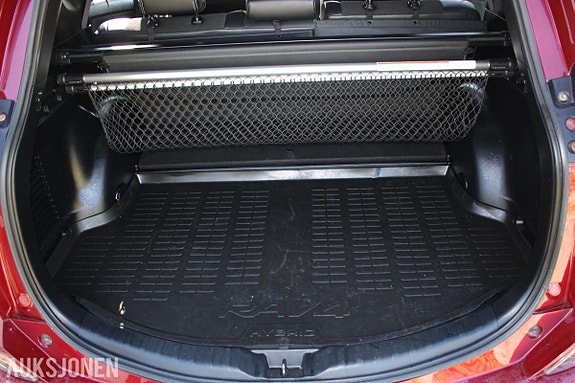 Toyota RAV4 28 of 30