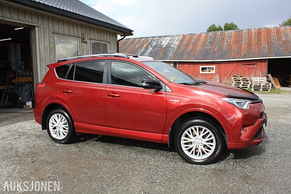 Toyota RAV4 5 of 30