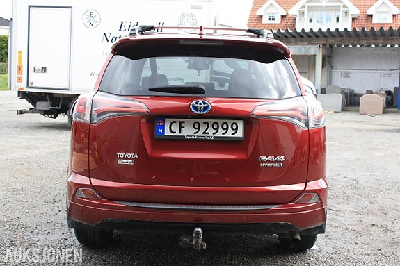 Toyota RAV4 7 of 30