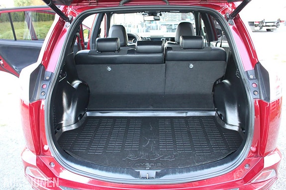 Toyota RAV4 26 of 30