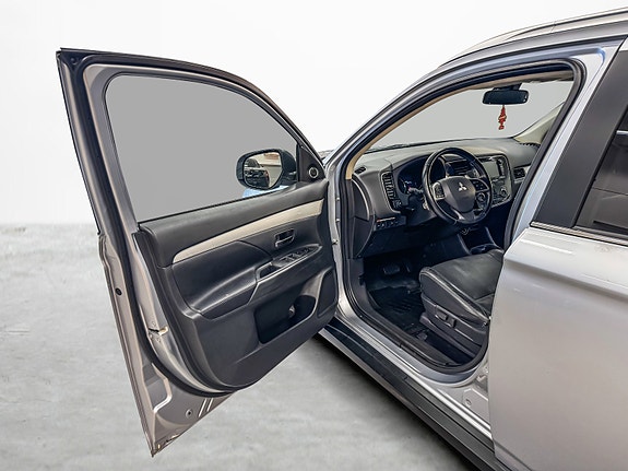 Mitsubishi Outlander 10 of 30