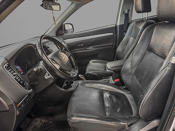 Mitsubishi Outlander 11 of 30