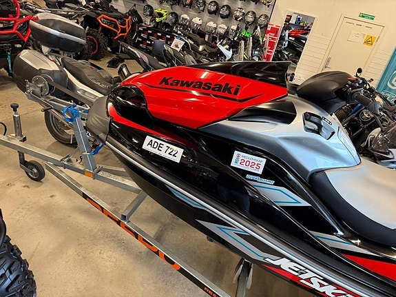 Kawasaki Jet ski sx-r 160 17 of 20