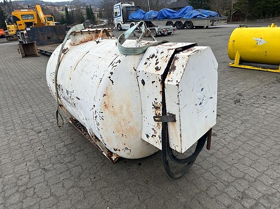 Dieseltank 5 of 11