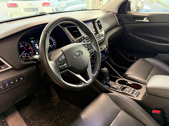 Hyundai Tucson 13 of 30