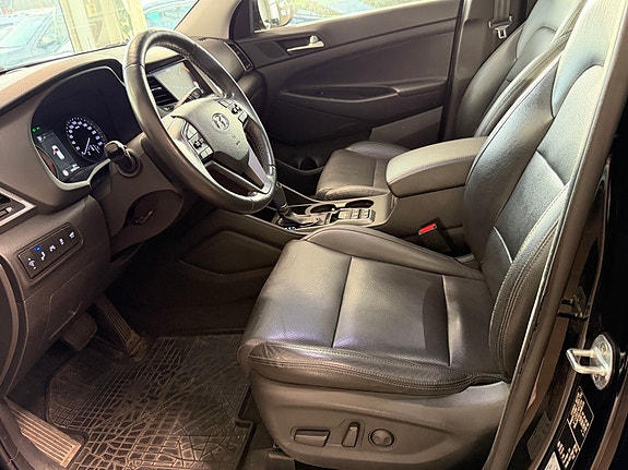 Hyundai Tucson 12 of 30