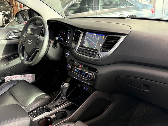 Hyundai Tucson 18 of 30