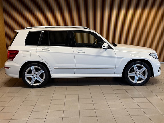 Mercedes-Benz GLK220 3 of 24