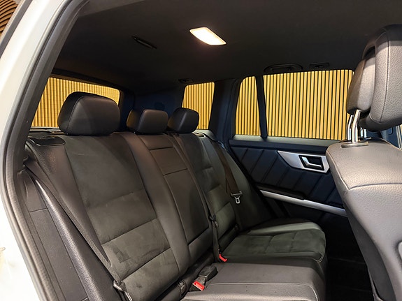 Mercedes-Benz GLK220 23 of 24