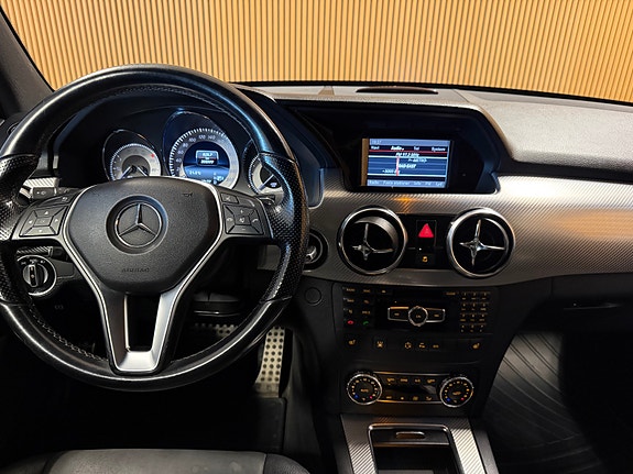 Mercedes-Benz GLK220 18 of 24