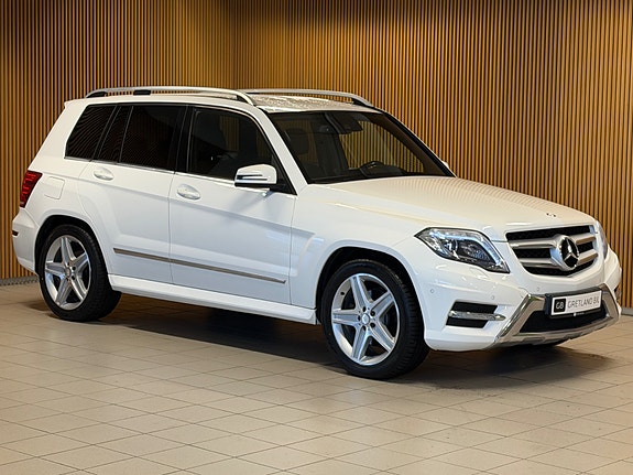 Mercedes-Benz GLK220 2 of 24