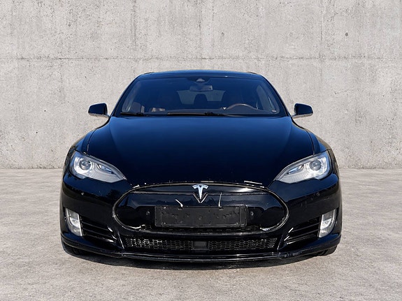 Tesla Model S 8 of 20