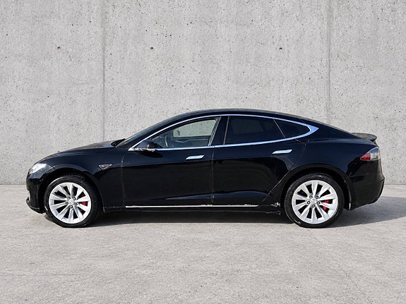 Tesla Model S 2 of 20