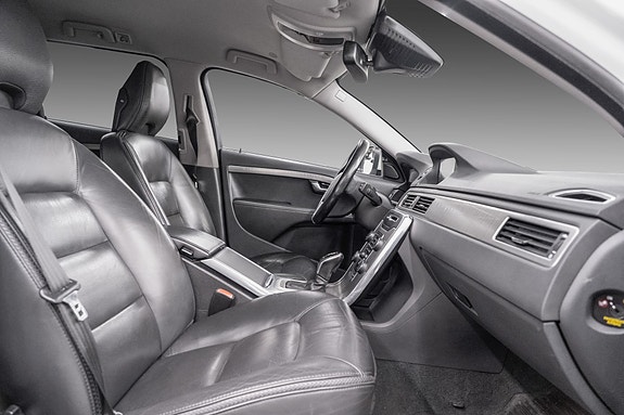 Volvo XC70 21 of 30