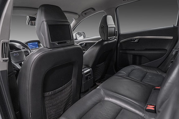 Volvo XC70 14 of 30