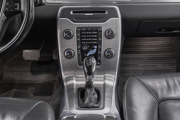Volvo XC70 18 of 30