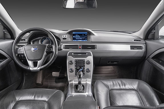 Volvo XC70 16 of 30