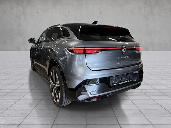 Renault Megane E-Tech 3 of 12