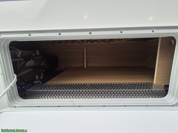 Adria Adora 613 HT/Sykkelstativ/Bad i bakvegg 9 of 30