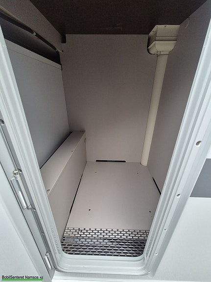 Adria Adora 613 HT/Sykkelstativ/Bad i bakvegg 10 of 30
