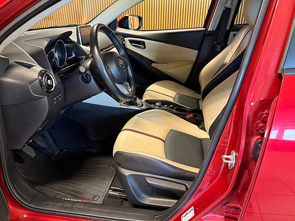 Mazda 2 12 of 21