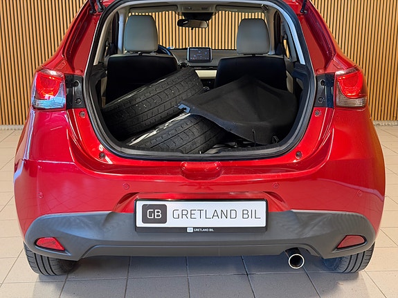 Mazda 2 10 of 21