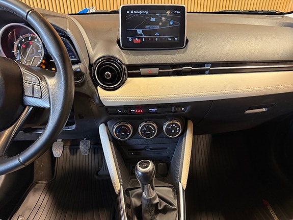 Mazda 2 15 of 21