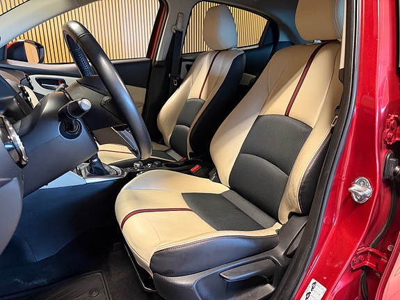 Mazda 2 13 of 21