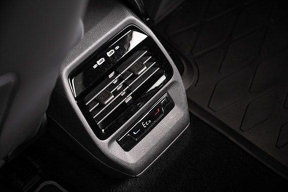 Volkswagen ID.4 GTX 21 of 30