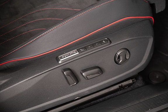 Volkswagen ID.4 GTX 28 of 30