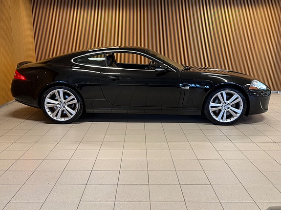 Jaguar XK 4 of 30