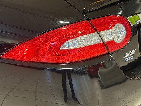 Jaguar XK 16 of 30