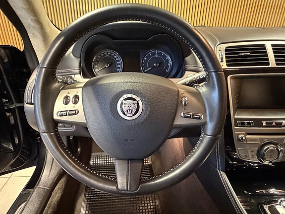 Jaguar XK 23 of 30