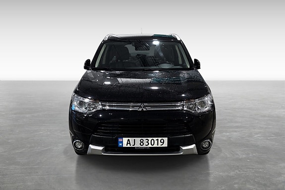 Mitsubishi Outlander 2 of 15