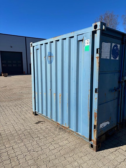 Container 4 of 6