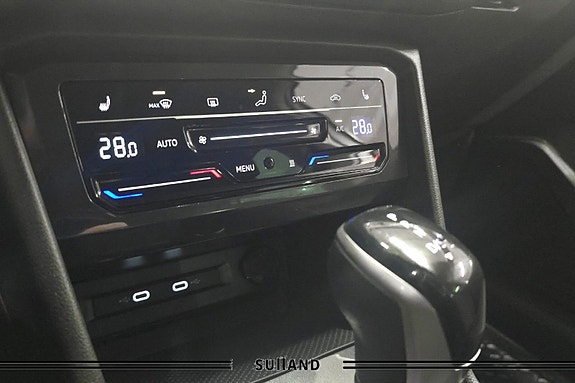Volkswagen Tiguan 22 of 30