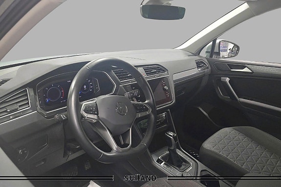 Volkswagen Tiguan 10 of 30