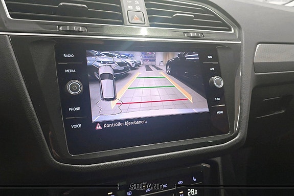 Volkswagen Tiguan 26 of 30