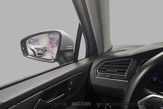 Volkswagen Tiguan 29 of 30