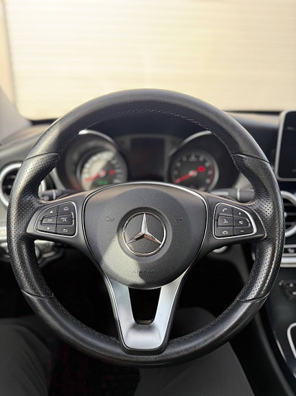 Mercedes-Benz C350 e 24 of 24