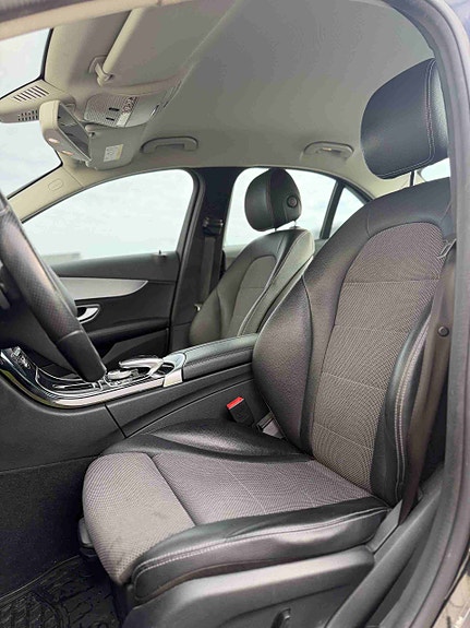 Mercedes-Benz C350 e 12 of 24