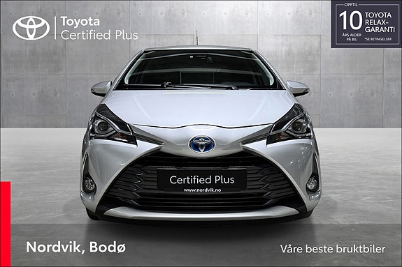Toyota Yaris 7 of 19