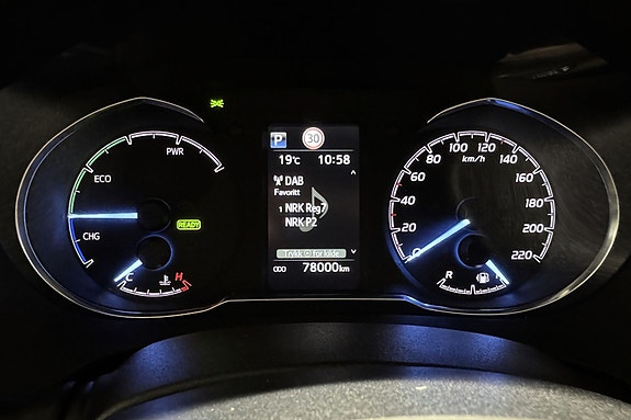 Toyota Yaris 15 of 19