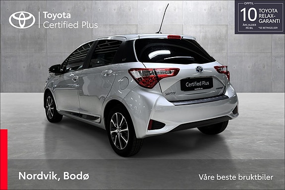 Toyota Yaris 3 of 19