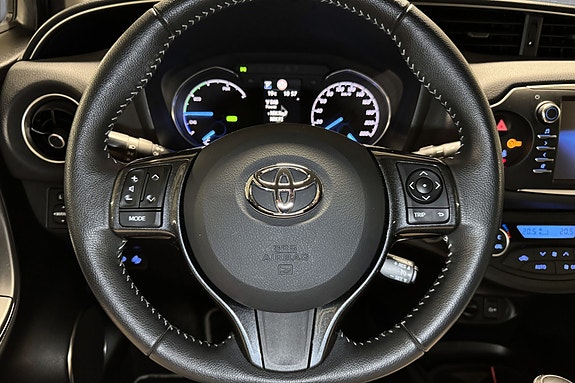 Toyota Yaris 14 of 19