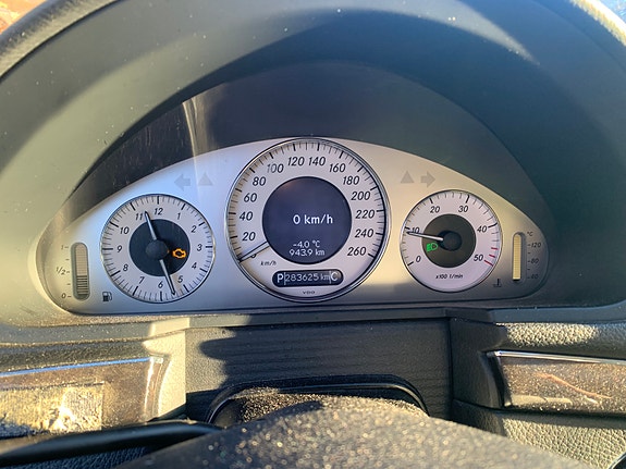 Mercedes-Benz E220 d 9 of 10