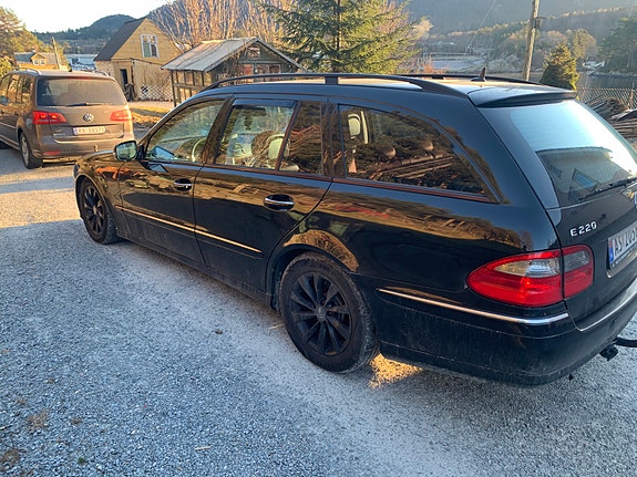 Mercedes-Benz E220 d 6 of 10