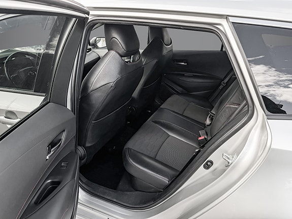 Toyota Corolla 16 of 23