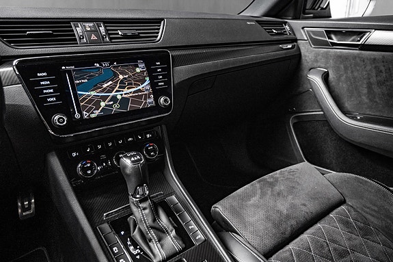 Skoda Superb 19 of 30